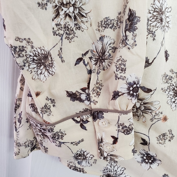 Floral blouse from Addition Elle, NWT - Picture 2 of 8